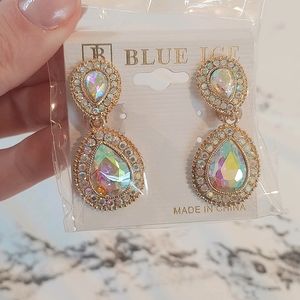 Gold dangling costume earrings (clip-on)